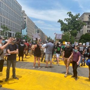 Meet your Posher, Chanel